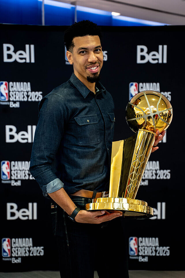 Manrique-Custom-Vision-3-Time-NBA-Champion-Danny-Green San-Antonio-LASIK-Surgeon-Dr-Carlos-Manrique